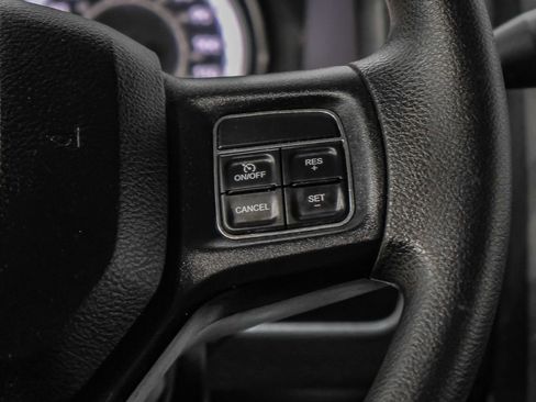 Used 2018 RAM 2500 Tradesman w/ Chrome Appearance Group image 17