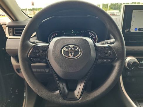 Used 2025 Toyota RAV4 XLE w/ Convenience Package FWD image 18
