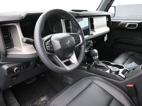 New 2026 Ford Bronco Outer Banks AWD/4WD image 17