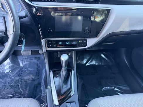 Used 2018 Toyota Corolla LE image 20