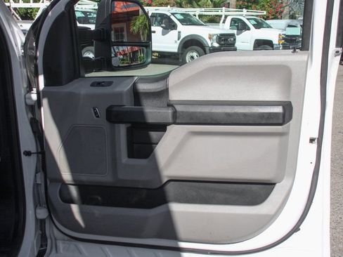 Used 2018 Ford F350 XL w/ Power Equipment Group RWD image 32