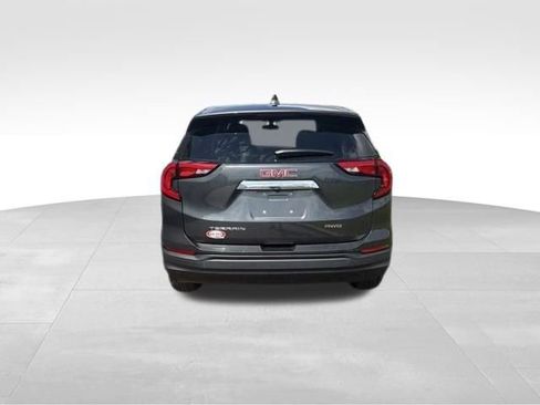 Used 2019 GMC Terrain SLE w/ LPO, Floor Liner Package AWD/4WD image 6
