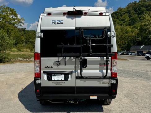 Used 2021 RAM ProMaster 1500 w/ Convenience Group FWD image 6