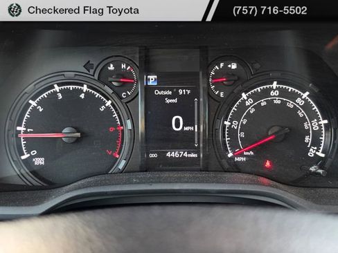 Used 2023 Toyota 4Runner 40th Anniversary SE AWD/4WD image 12