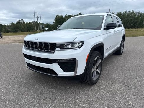 Used 2026 Jeep Grand Cherokee L Limited AWD/4WD image 7