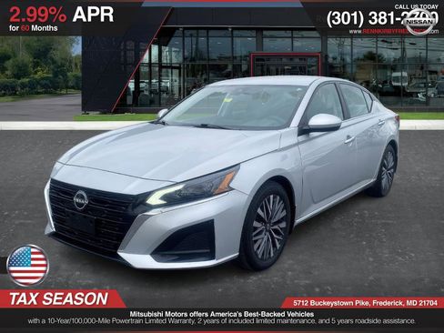 Used 2023 Nissan Altima 2.5 SV image 2