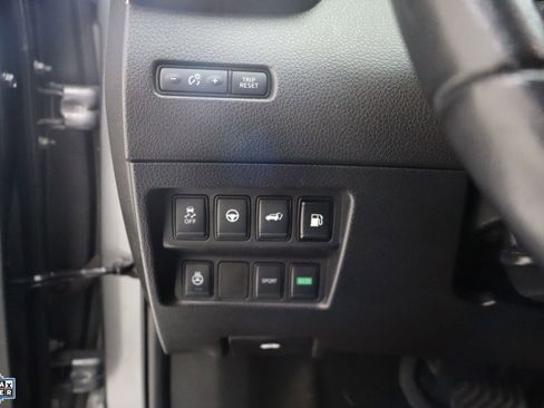 Used 2020 Nissan Rogue SV w/ Premium Package image 15