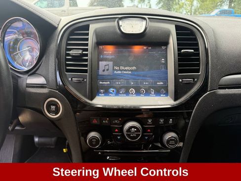 Used 2014 Chrysler 300 S RWD image 17