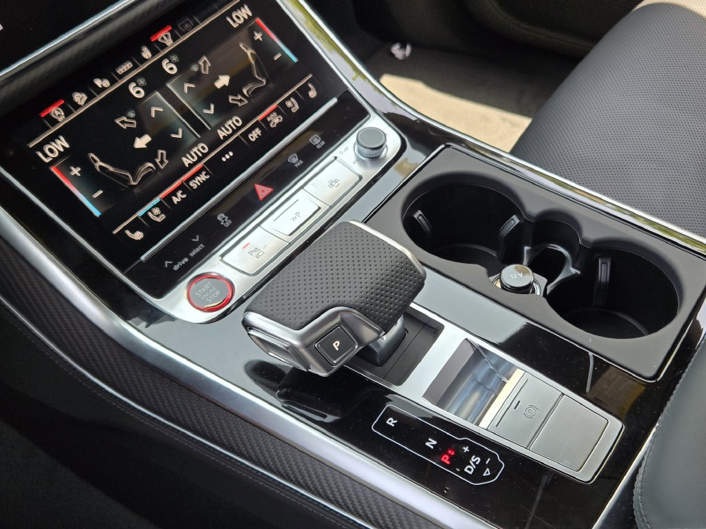 New 2026 Audi RS Q8 performance AWD/4WD image 24
