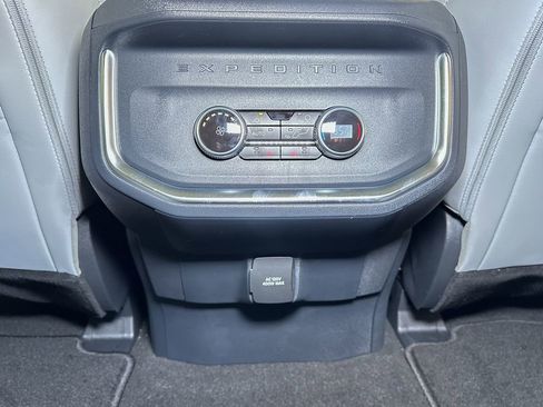 New 2025 Ford Expedition Max Platinum w/ Driver's Package image 29