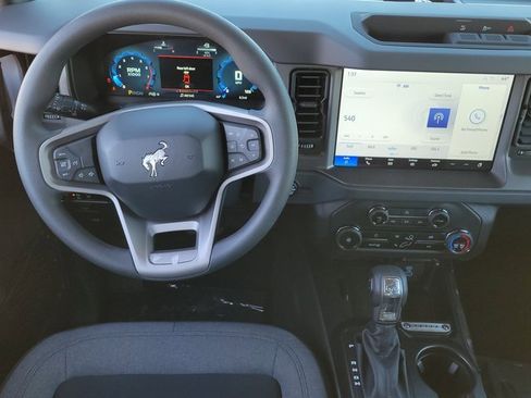 New 2025 Ford Bronco 4-Door image 8