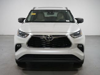 Used 2024 Toyota Highlander Limited video 2