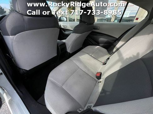 Used 2022 Toyota Corolla LE image 13