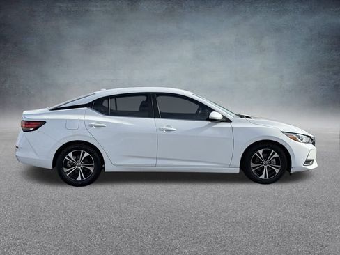 Used 2022 Nissan Sentra SV image 2