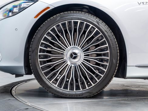 Used 2024 Mercedes-Benz Maybach S 680 4MATIC image 48