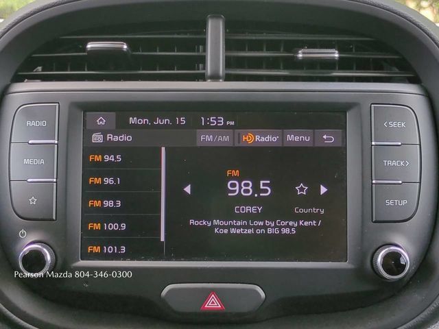 Used 2025 Kia Soul LX w/ LX Technology Package FWD image 19