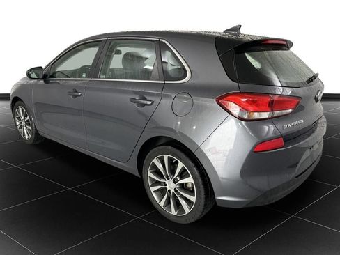 Used 2018 Hyundai Elantra GT FWD image 3