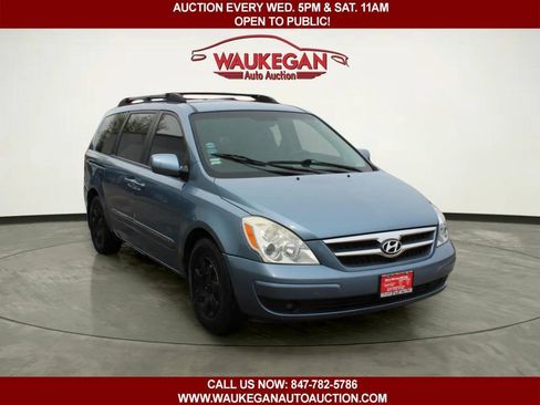 Used 2008 Hyundai Entourage GLS FWD image 3
