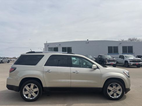 Used 2017 GMC Acadia Limited SLT image 15