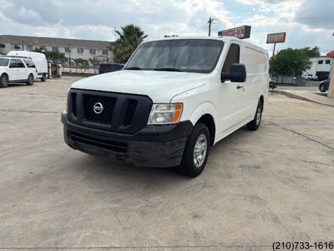Used 2014 Nissan NV 2500 SV image 3
