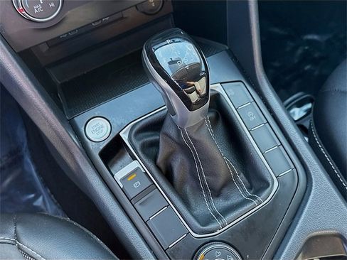 Used 2022 Volkswagen Taos SE image 15