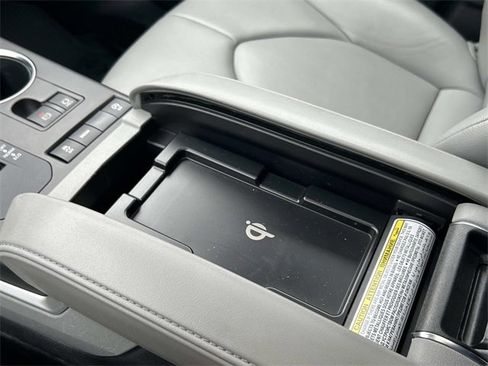 Used 2021 Toyota Highlander XLE image 29