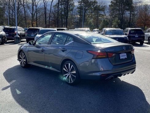 Used 2022 Nissan Altima 2.5 SR image 4