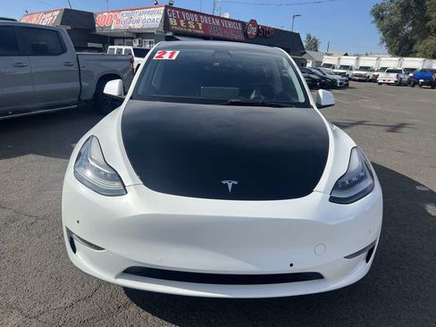 Used 2021 Tesla Model Y Long Range AWD/4WD image 2