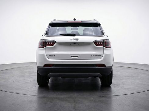 Used 2025 Jeep Compass Limited AWD/4WD image 7