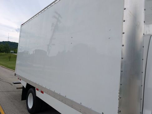 Used 2024 Chevrolet Express 3500 w/ Power Convenience Package RWD image 18