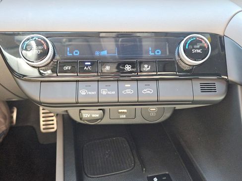 Used 2025 Hyundai Elantra Sport FWD image 19