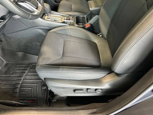 Used 2023 Subaru Forester Premium AWD/4WD image 42