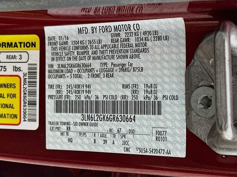 Used 2016 Lincoln MKZ FWD image 12