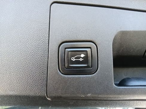 Used 2023 Cadillac XT4 Sport w/ Driver Assist Package FWD image 29