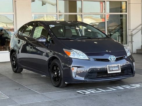 Used 2015 Toyota Prius Two image 6