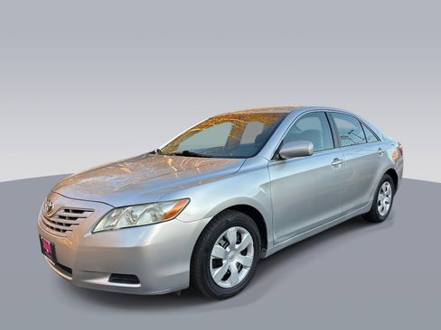 Used 2009 Toyota Camry LE image 4
