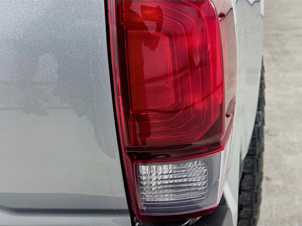 Used 2022 Toyota Tacoma SR w/ SR Convenience Package RWD image 28