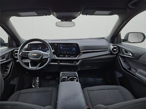 Used 2025 Chevrolet Equinox LT image 22