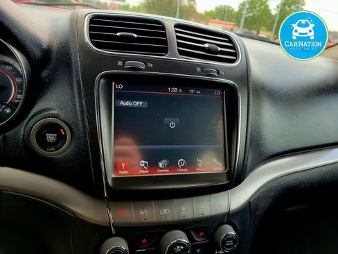 Used 2019 Dodge Journey Crossroad FWD image 12