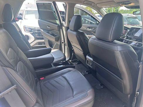 Used 2023 Nissan Pathfinder Platinum AWD/4WD image 20