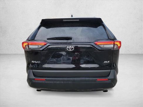 Used 2025 Toyota RAV4 XLE FWD image 6
