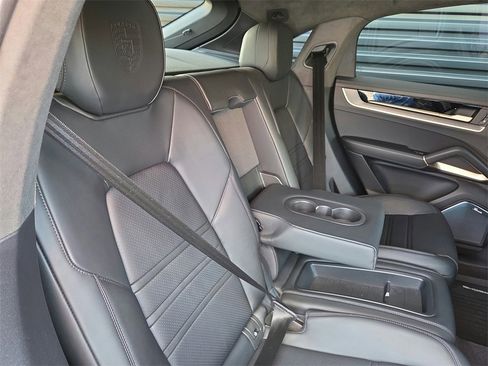 Used 2024 Porsche Cayenne Turbo GT image 20