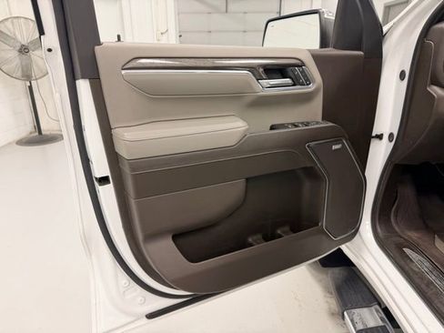 Certified 2024 Chevrolet Silverado 1500 LTZ w/ LTZ Convenience Package II image 23