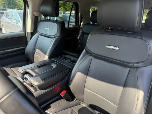 Used 2025 Ford Expedition Platinum AWD/4WD image 28