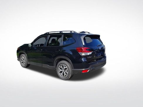 Used 2024 Subaru Forester Premium AWD/4WD image 6