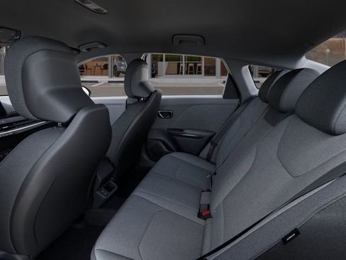 Used 2025 Kia K4 LX image 19