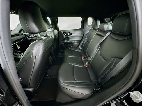 New 2026 Jeep Compass Limited image 30