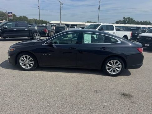 Used 2022 Chevrolet Malibu LT FWD image 2