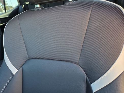 Used 2025 Toyota Camry SE w/ Convenience Package image 17