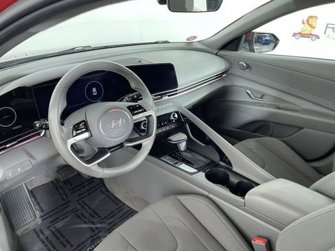 Used 2024 Hyundai Elantra SEL w/ Convenience Package image 19